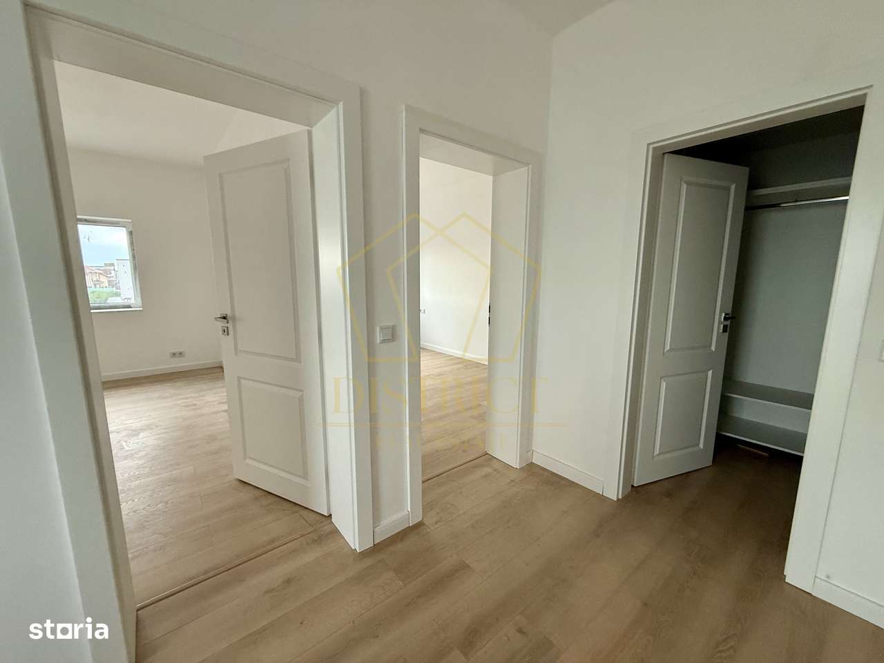 Duplex despartit prin camera tehnica 135 mp utili  |  Dumbravita - Imagine principală: 5/9