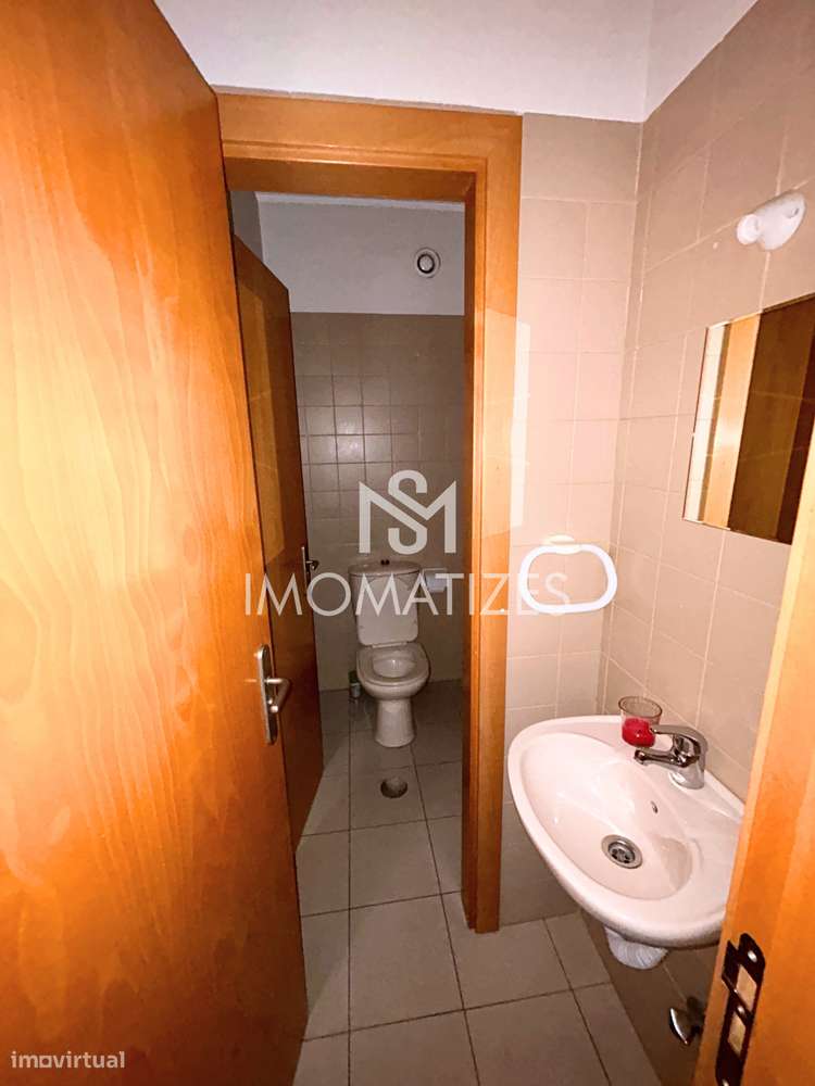 Apartamento T2 com Garagem – Nogueira da Maia-16