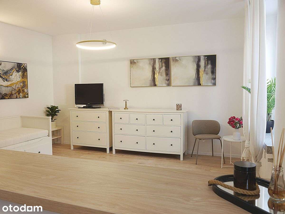 Atrakcyjna przestronna kawalerka-3