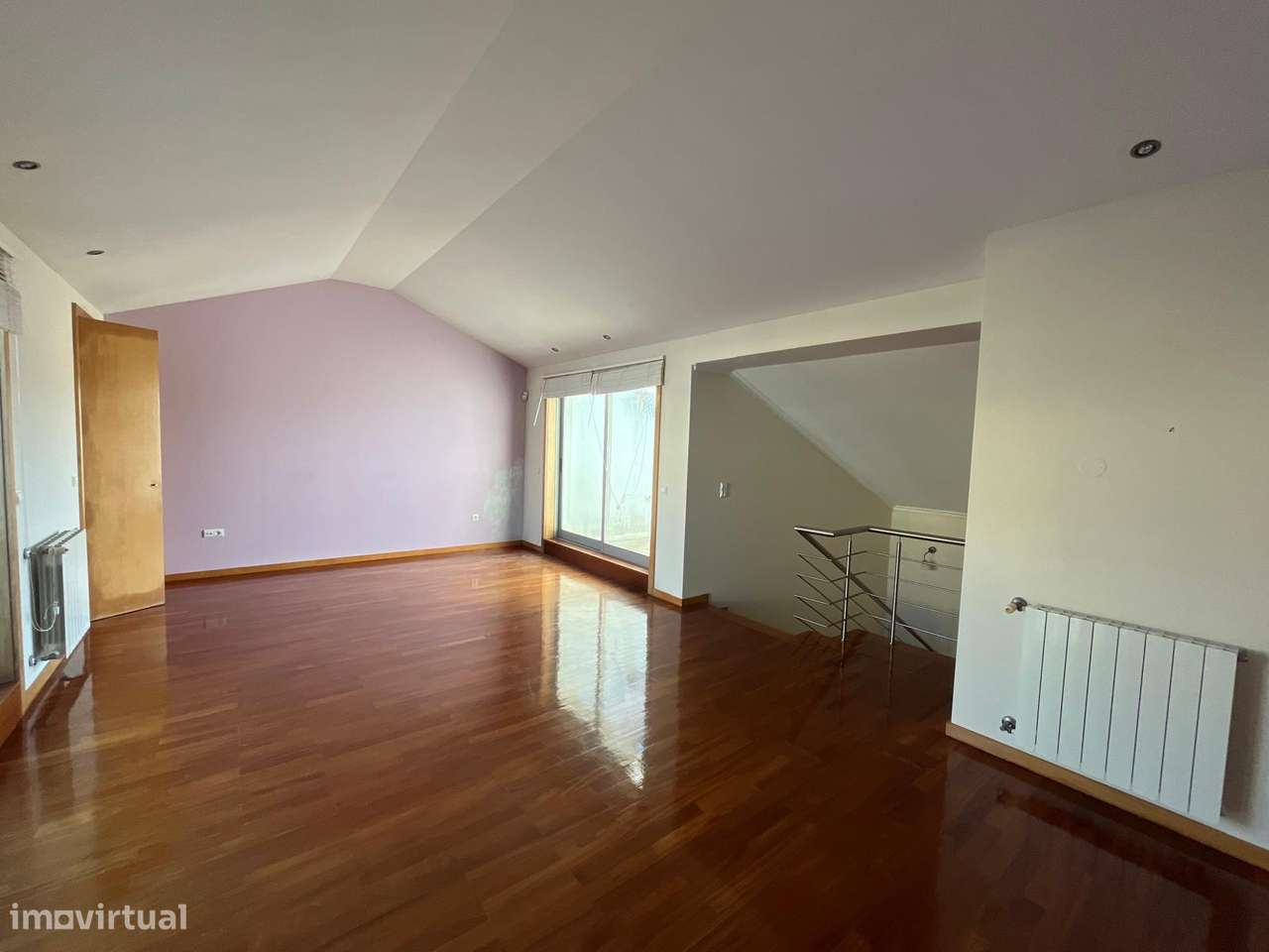 Geminada com piscina, garagem e terraço em Canidelo-16