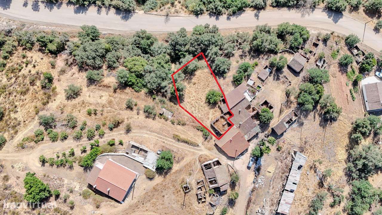 TERRENO COM RUINA + 3 TERRENOS RÚSTICOS - Grande imagem: 3/7