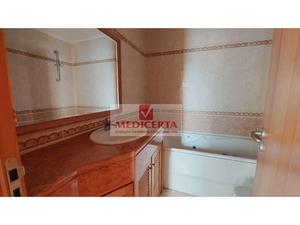 Beloura -T3 - condomínio com piscina-10