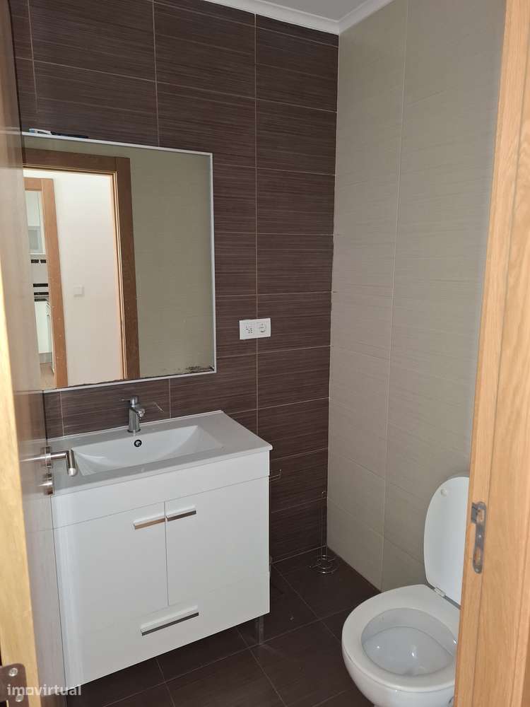 Apartamento T3 com ar condicionado e elevador - Grande imagem: 5/14