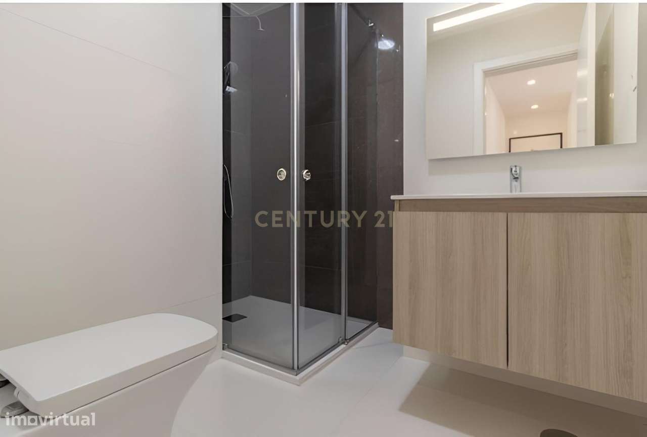 APARTAMENTO T1 TOTALMENTE RENOVADO NA BAIXA DA BANHEIRA-14