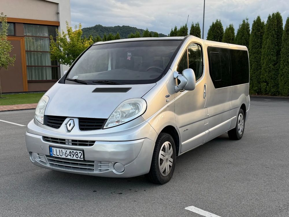 Renault Trafic Passenger L1H1 Authentique 2011
