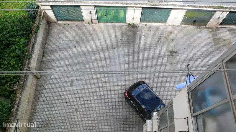 Alugo parqueamento em Alvalade - Grande imagem: 2/3