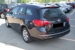 Opel Astra Sports Tourer 1.6 CDTI 136cv acidentada - 1