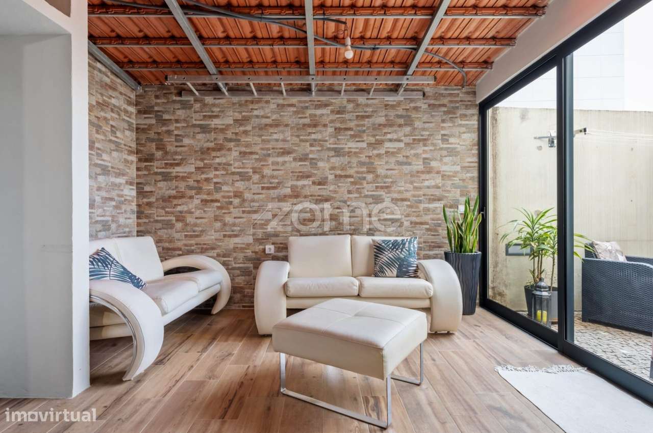 Moradia T3 em Santo António | Conforto, Localização e Estilo de Vid...-24