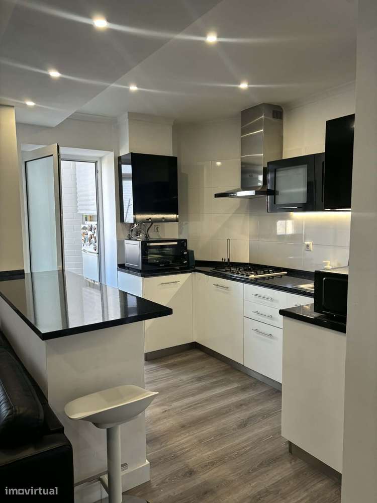 T2 Remodelado | Metro a 10 min | Pronto a habitar | Olival Basto - Grande imagem: 2/23