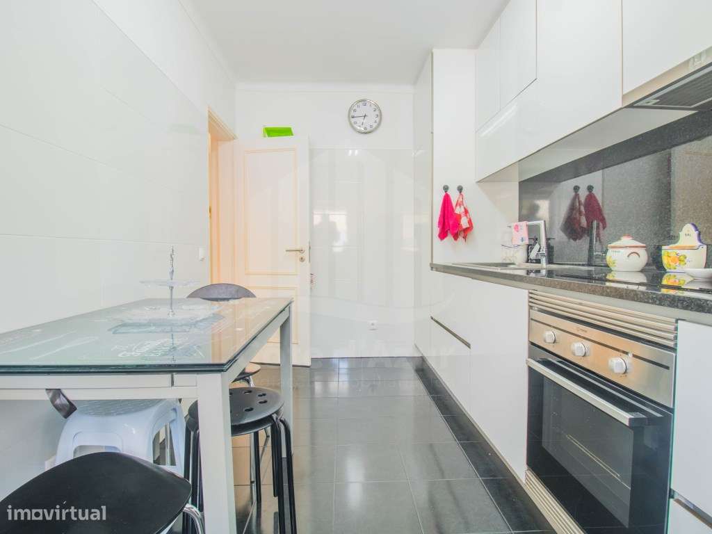 Apartamento T3 com garagem box, Sesimbra-26