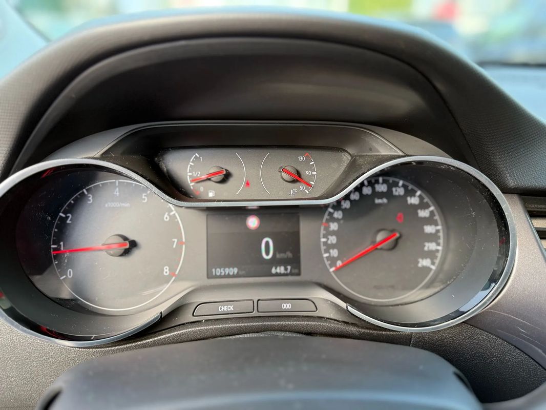 Opel Crossland 1.5 Diesel Automatik Elegance - 9