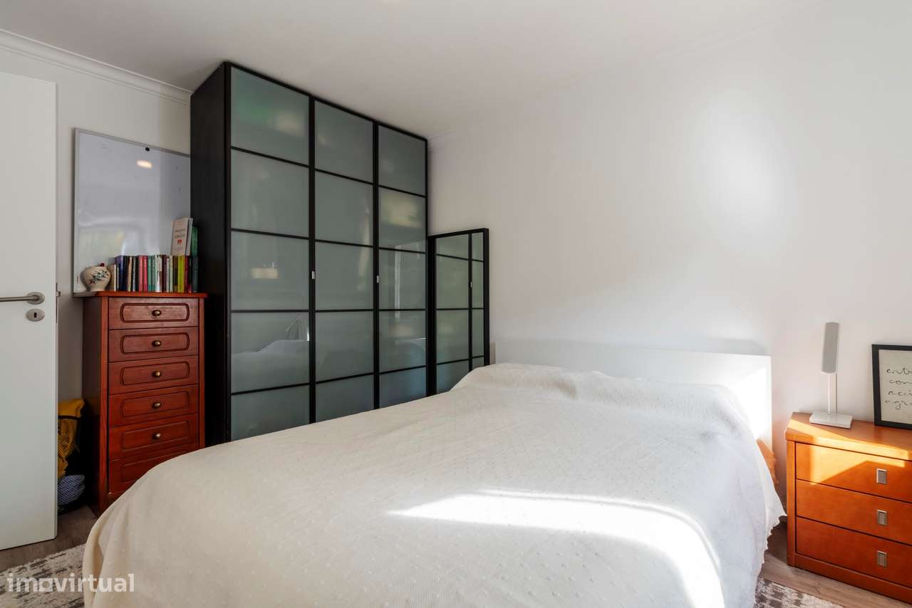 Apartamento T3+1 com Terraço e 3 Wcs em Galamares, Sintra-27