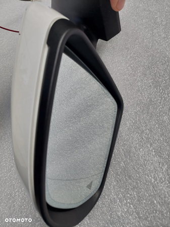 Mercedes GLC W253 lusterko Prawe białe kolor 149 14 PIN 10+4+3 - 4