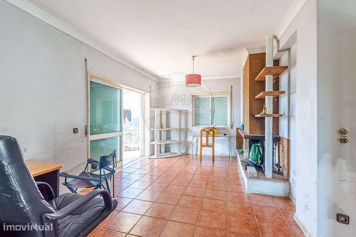 Moradia T4 para venda-3