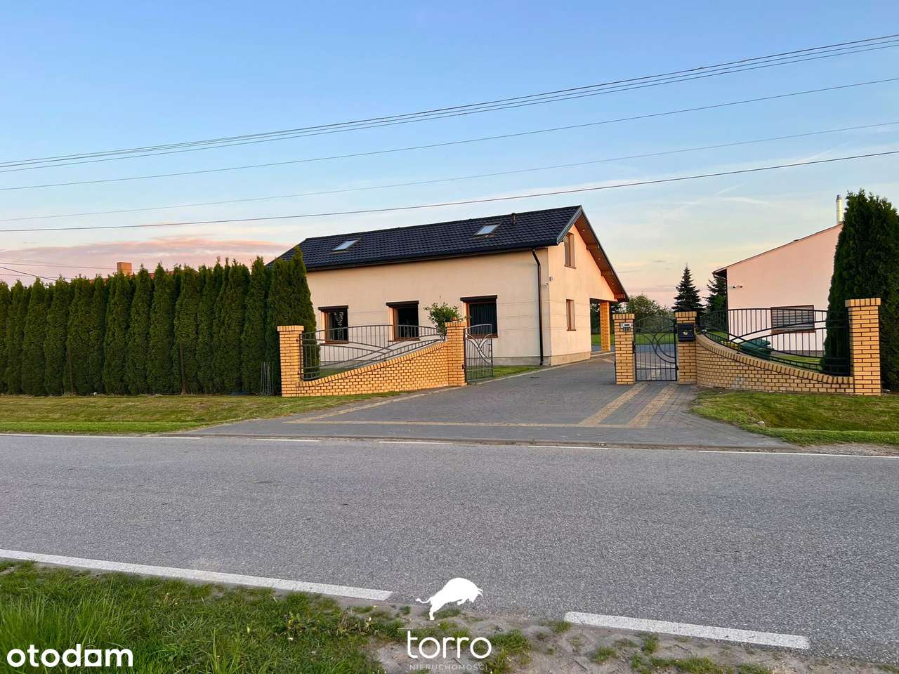 Dom wolnostojący z budynkami gospodarczymi na Ogromnej Działce !!!-19