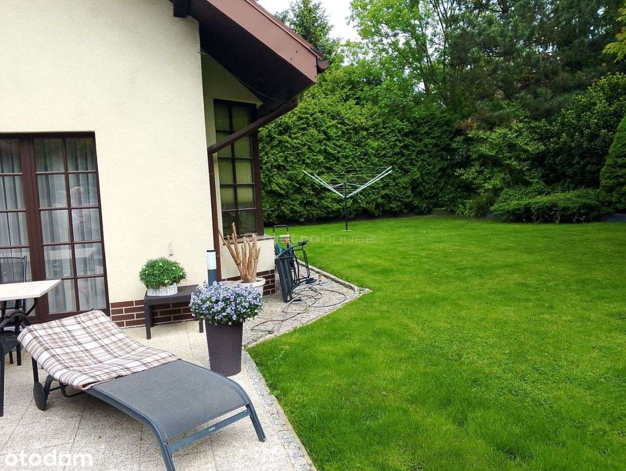 Dom z pięknym ogrodem w Chylicach garaż na 2 samochody i 2 motocykle - Pełny obrazek: 4/20