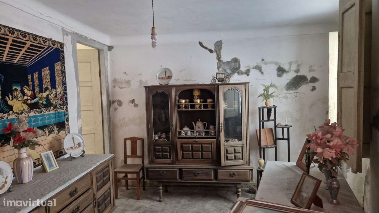 Moradia Térrea para Reconstrução em São Bernardo, Aveiro - Grande imagem: 3/34