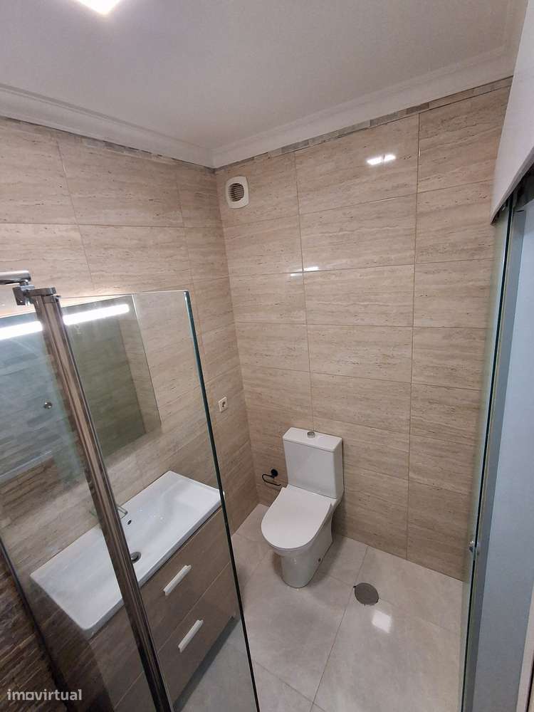 Apartamento T1 +1 com 77m² Matosinhos-22