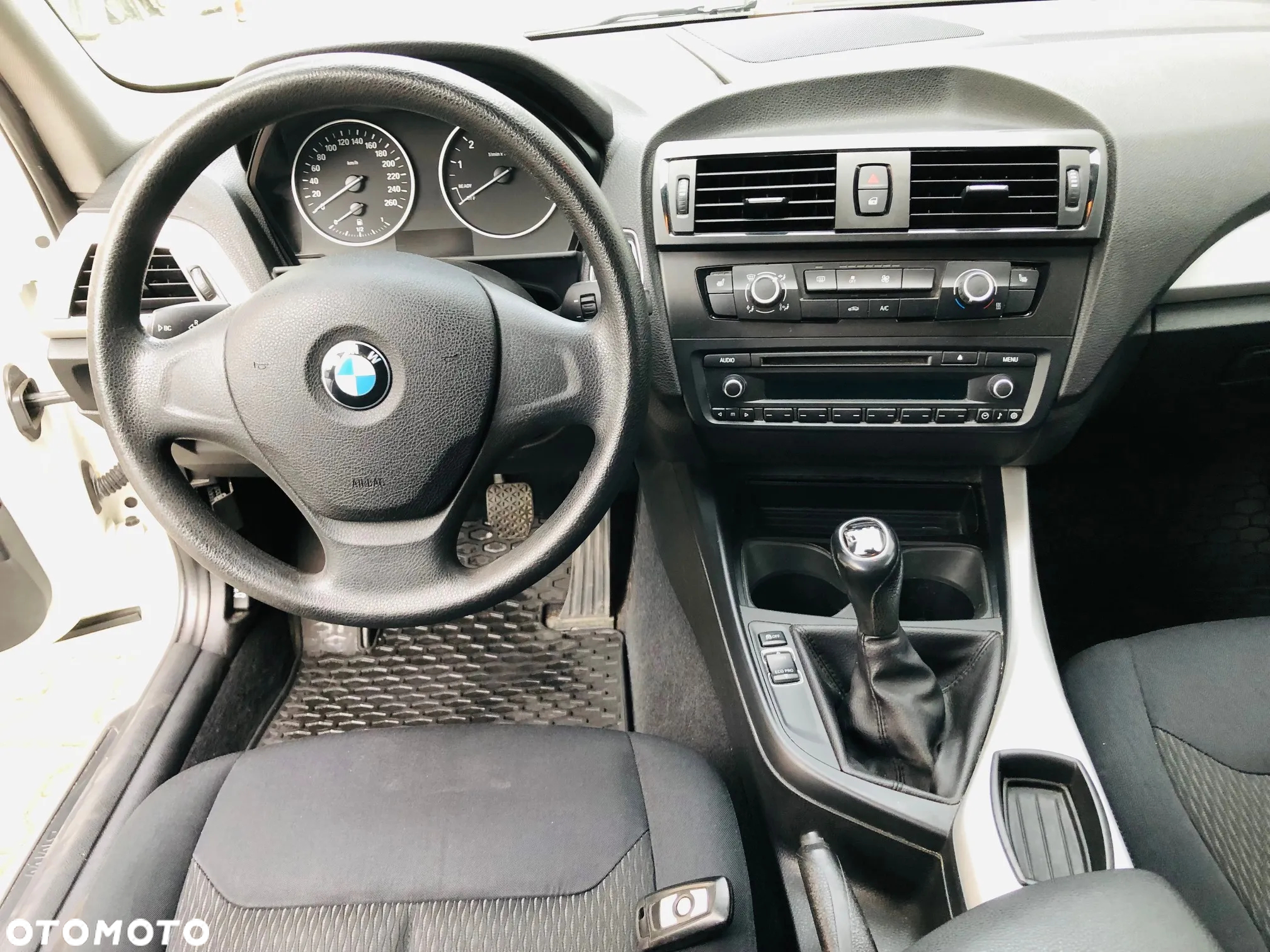 BMW Seria 1 114i - 9