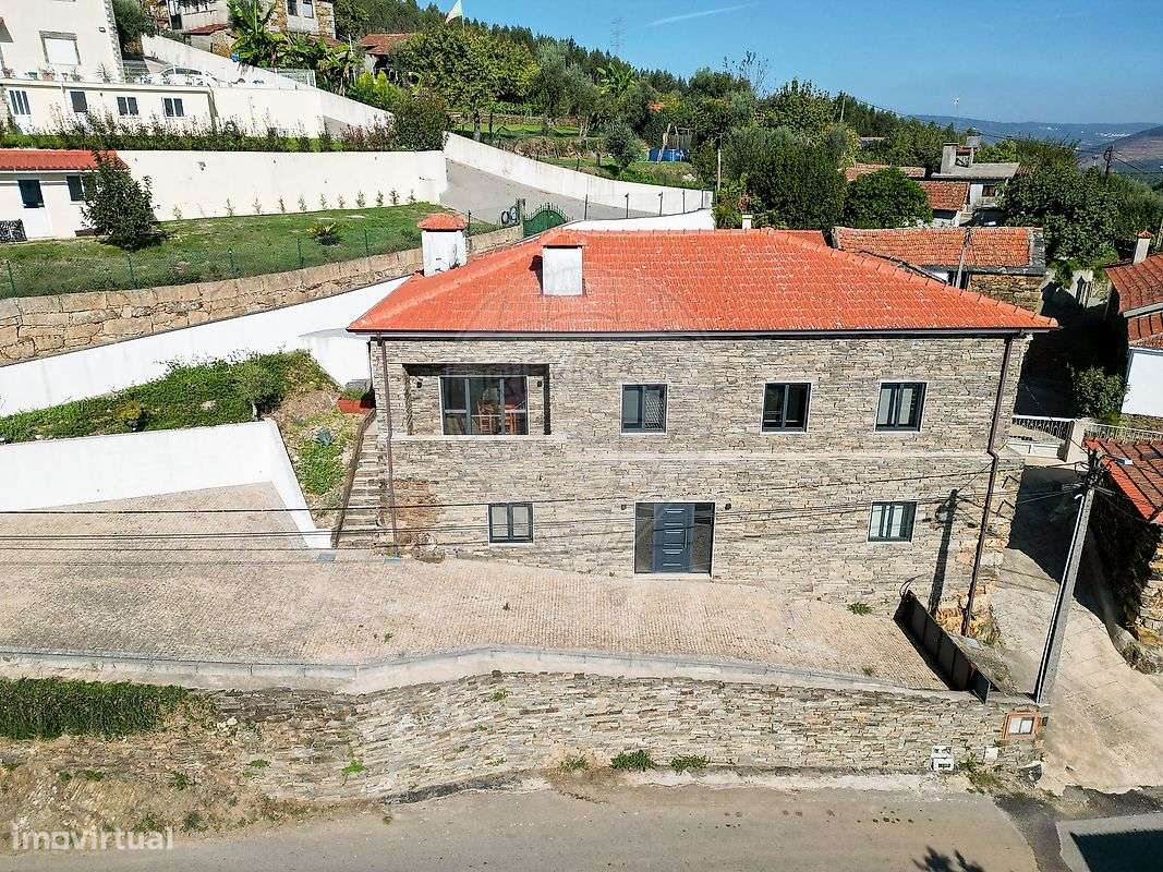 Moradia T4 para venda-1