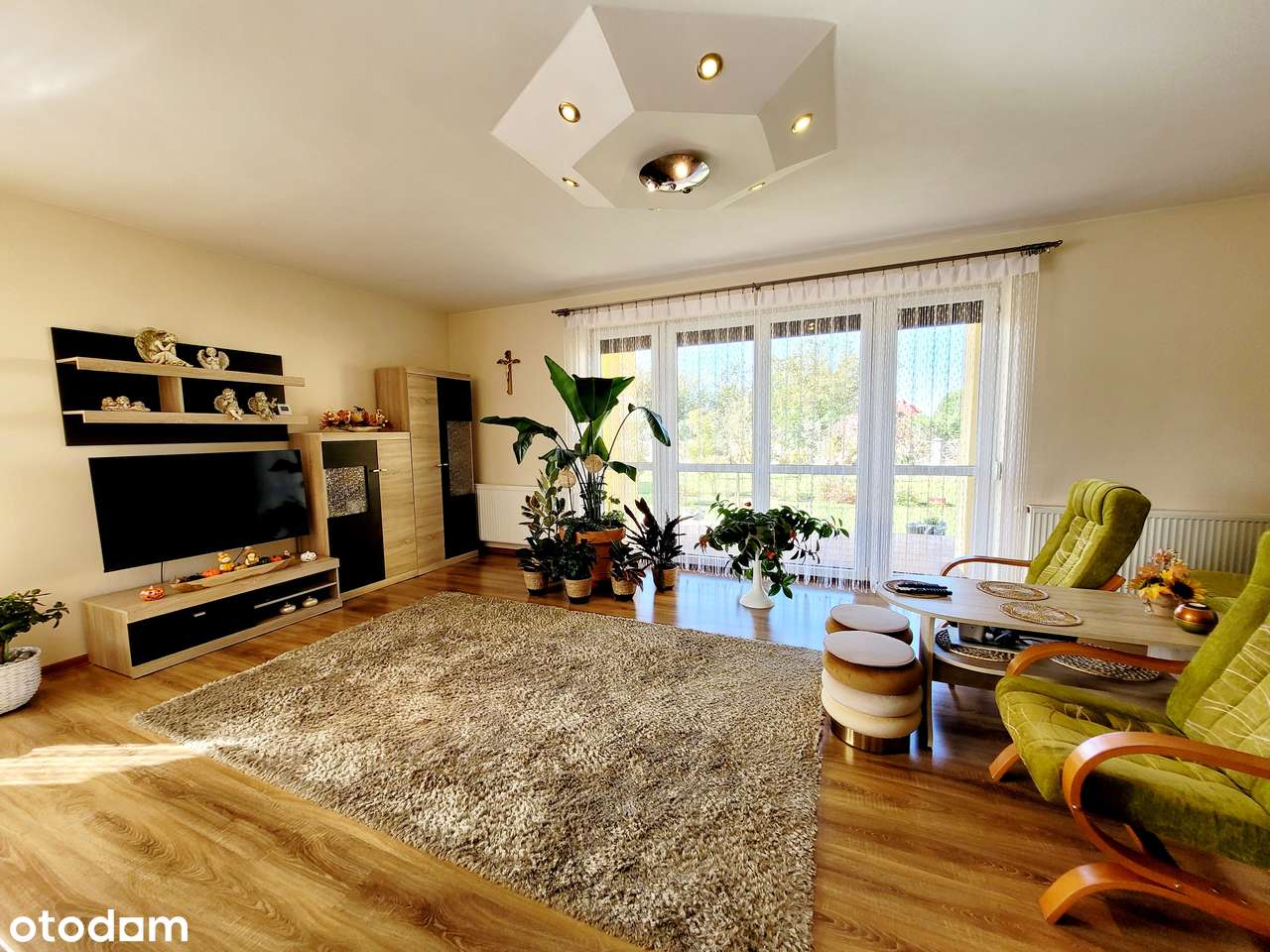 Piękny dom z bajecznym ogrodem!-9