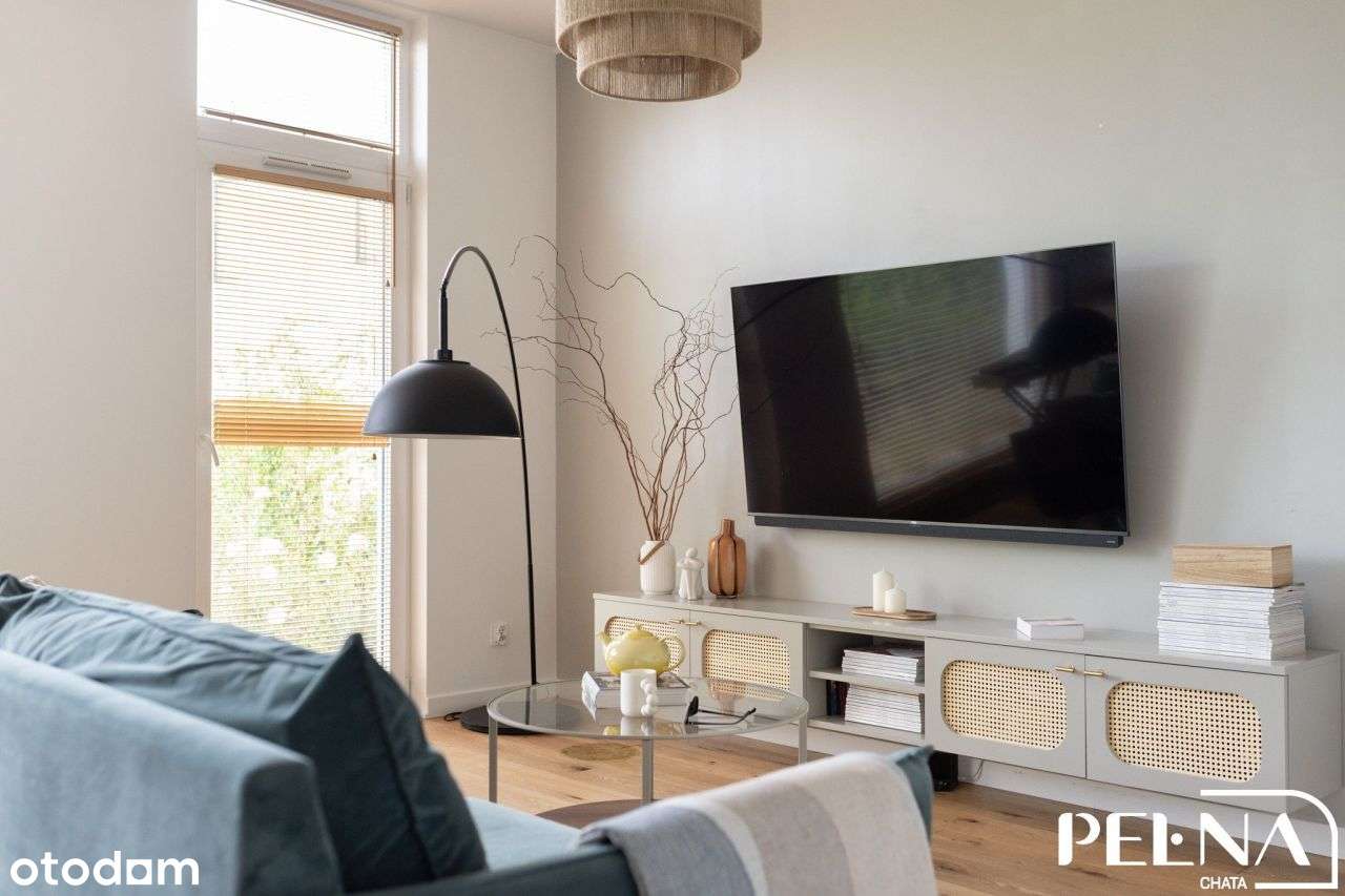 Dom w zabudowie szeregowej wraz z ogrodem i garaże-5