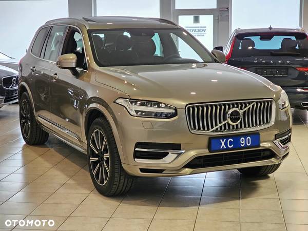 Volvo XC 90 - 23