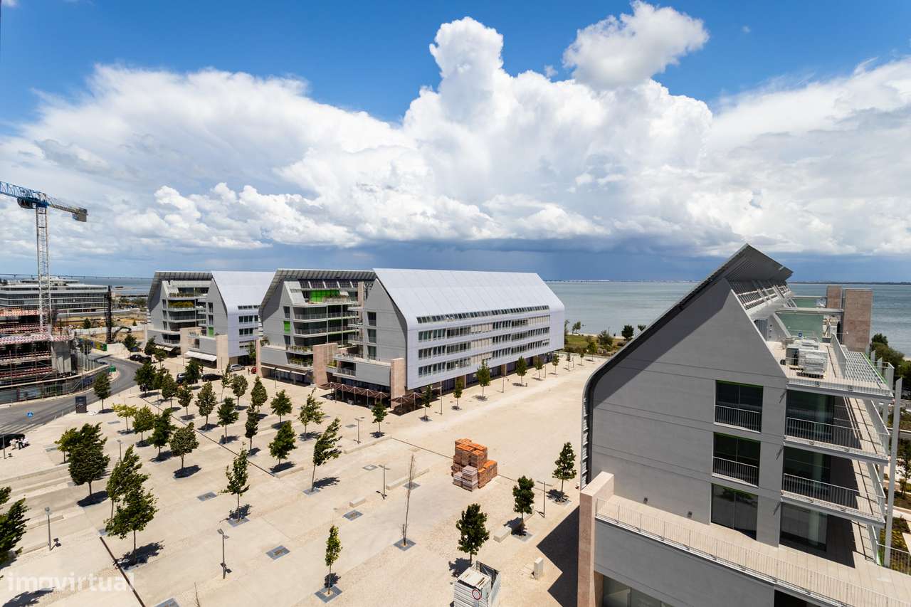 Cobertura com vista Rio, T2 com 154 m2 na Urbanização Jardins de Braço - Grande imagem: 4/44