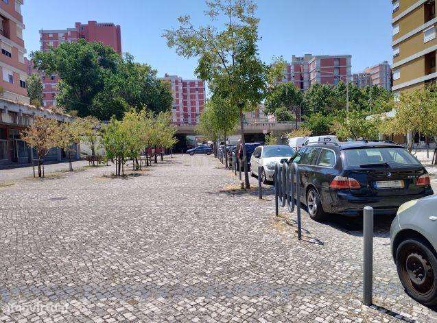 Loja no Bairro das Amendoeiras em Marvila, Lisboa - Grande imagem: 2/8