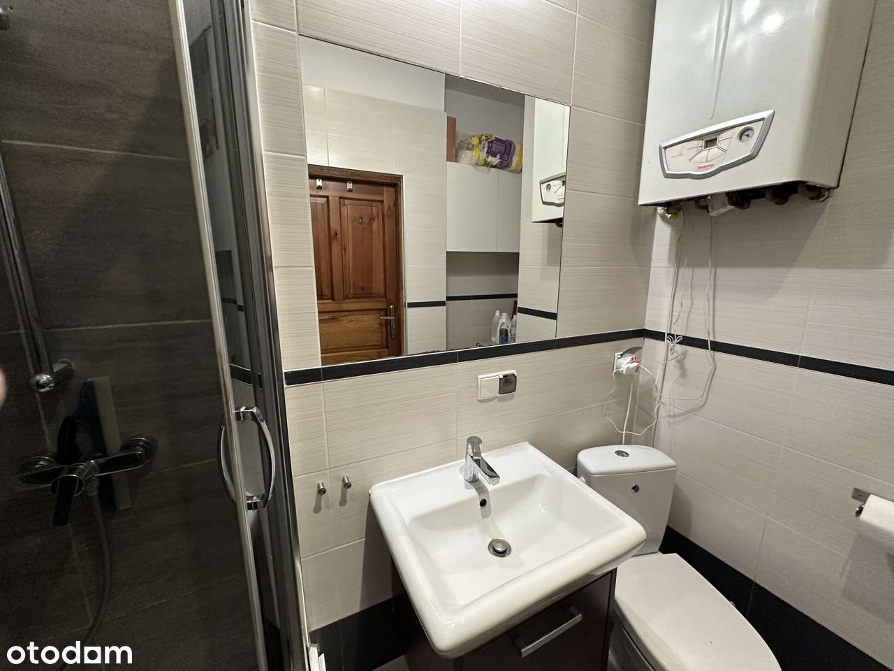 Wykończone i umeblowane mieszkanie z miejscem parkingowym-10