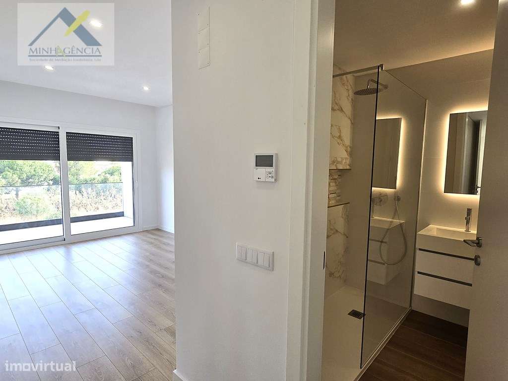 Apartamento T3 Novo com garagem e piscina no Montijo-15