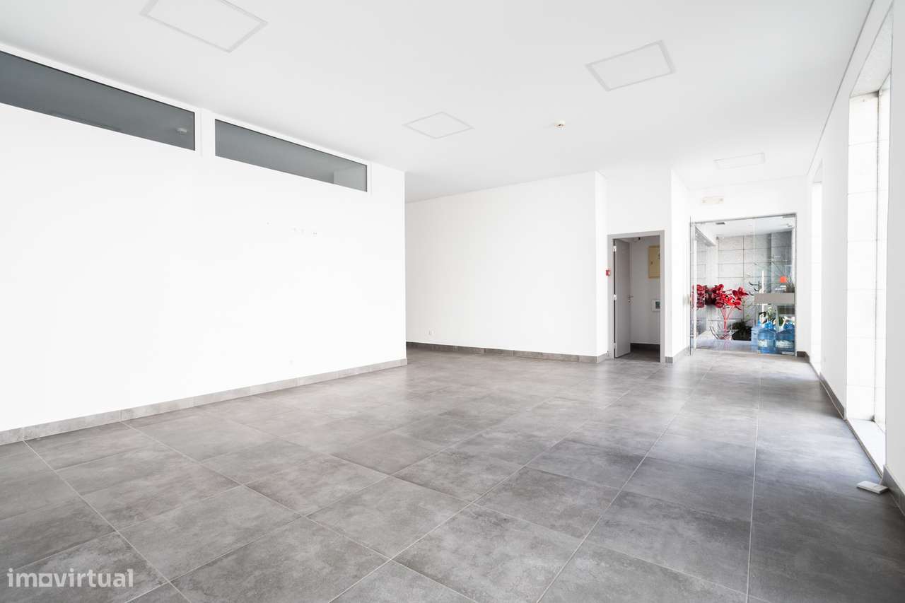 Espaço comercial próximo da Estação de Benfica - Grande imagem: 5/7