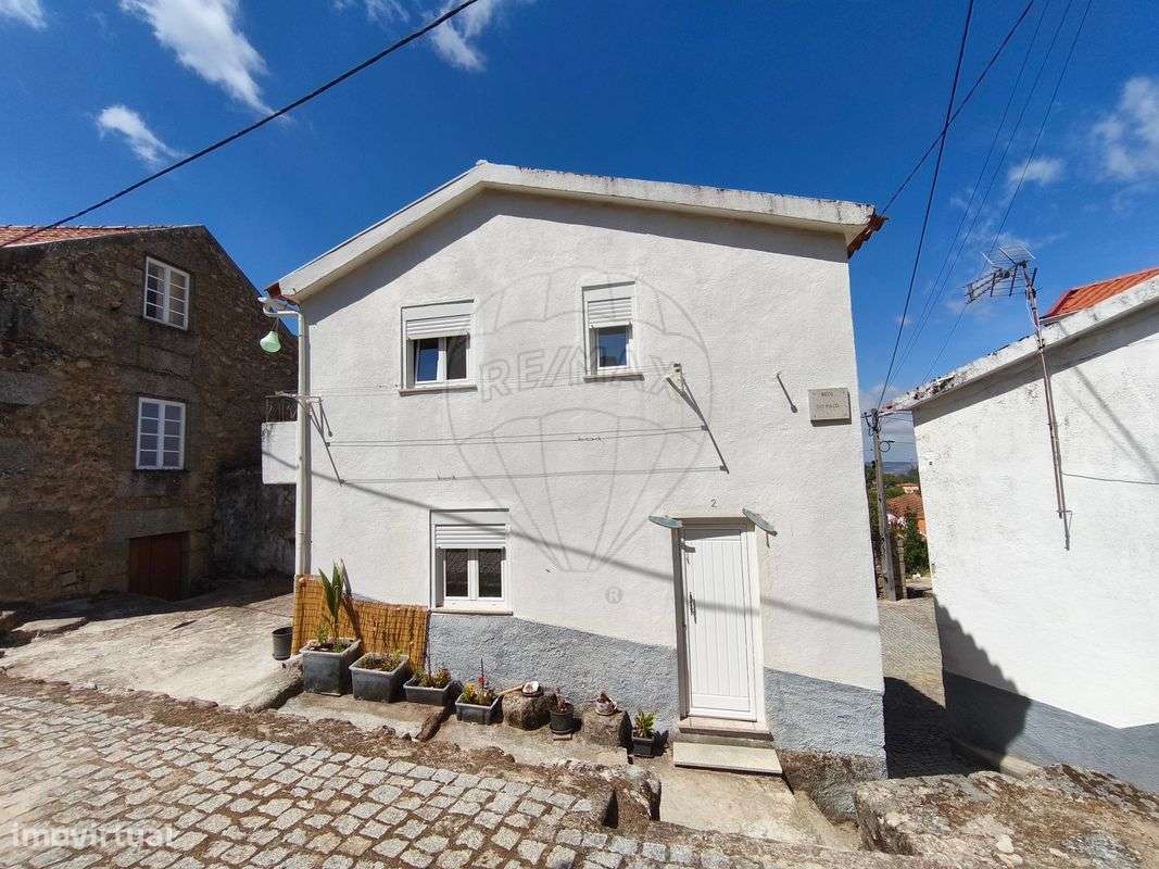 Moradia T2 para venda - Grande imagem: 2/28