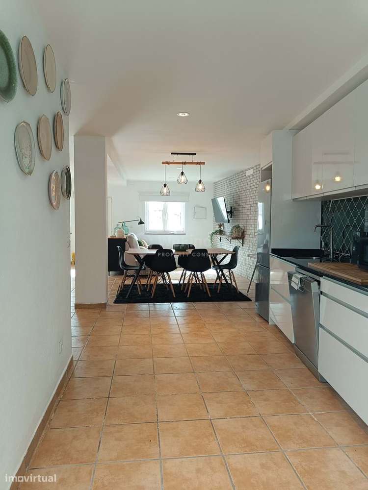 Moradia T3 totalmente renovada e equipada em Gáfete-14