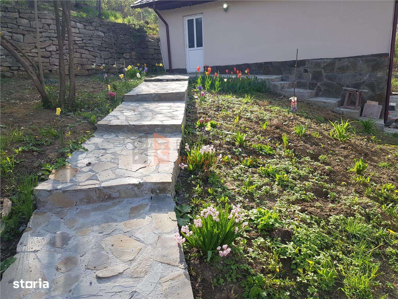 Casa tip parter zona Cozieni-8