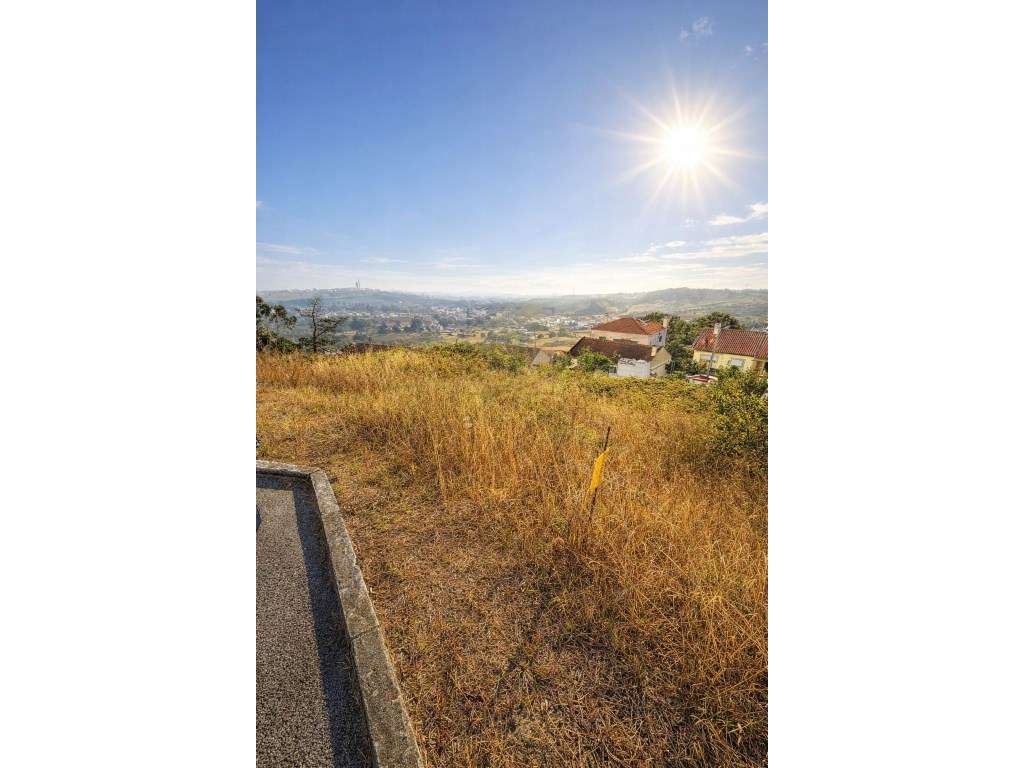 Terreno Urbano à Venda em Caneças, Odivelas- Excelente Oportunidade! - Grande imagem: 2/3