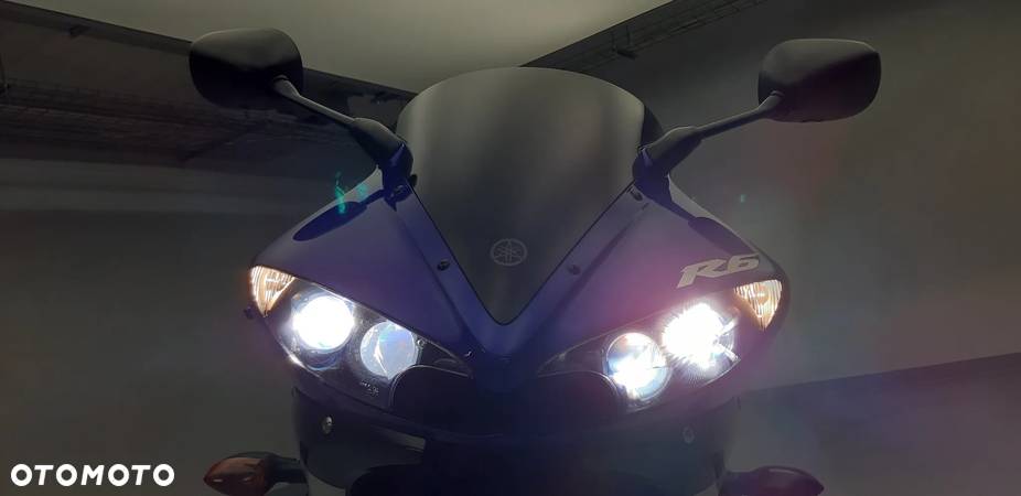 Yamaha R6 - 10