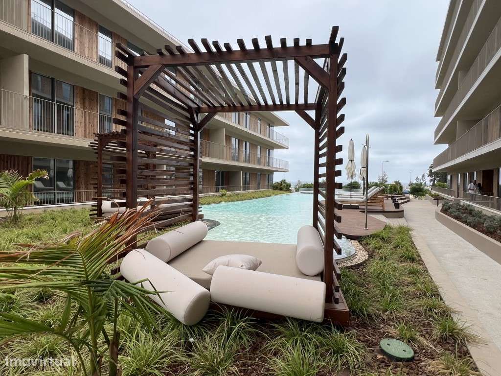 Excelente Apartamento T2, NOVO! Primeira linha do mar, com 2 estaci...-8