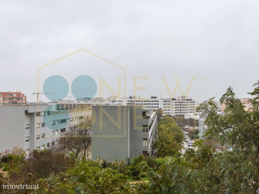 Apartamento T2 Rua Abel Salazar com 4 marquises - Hospital | Setúbal-21