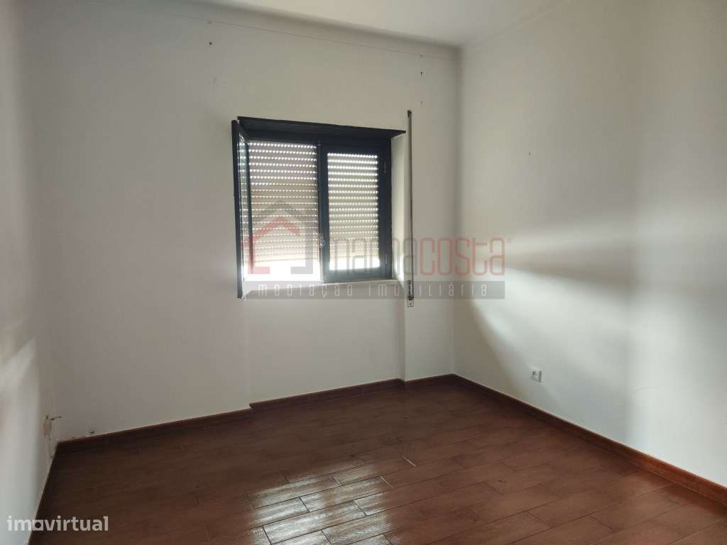 Moradia T3 com Garagem e Logradouro Caldas da Rainha Venda-9