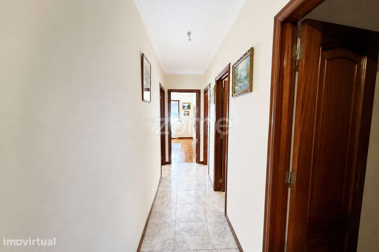 Apartamento T3 no Centro de Salto (Montalegre)-9