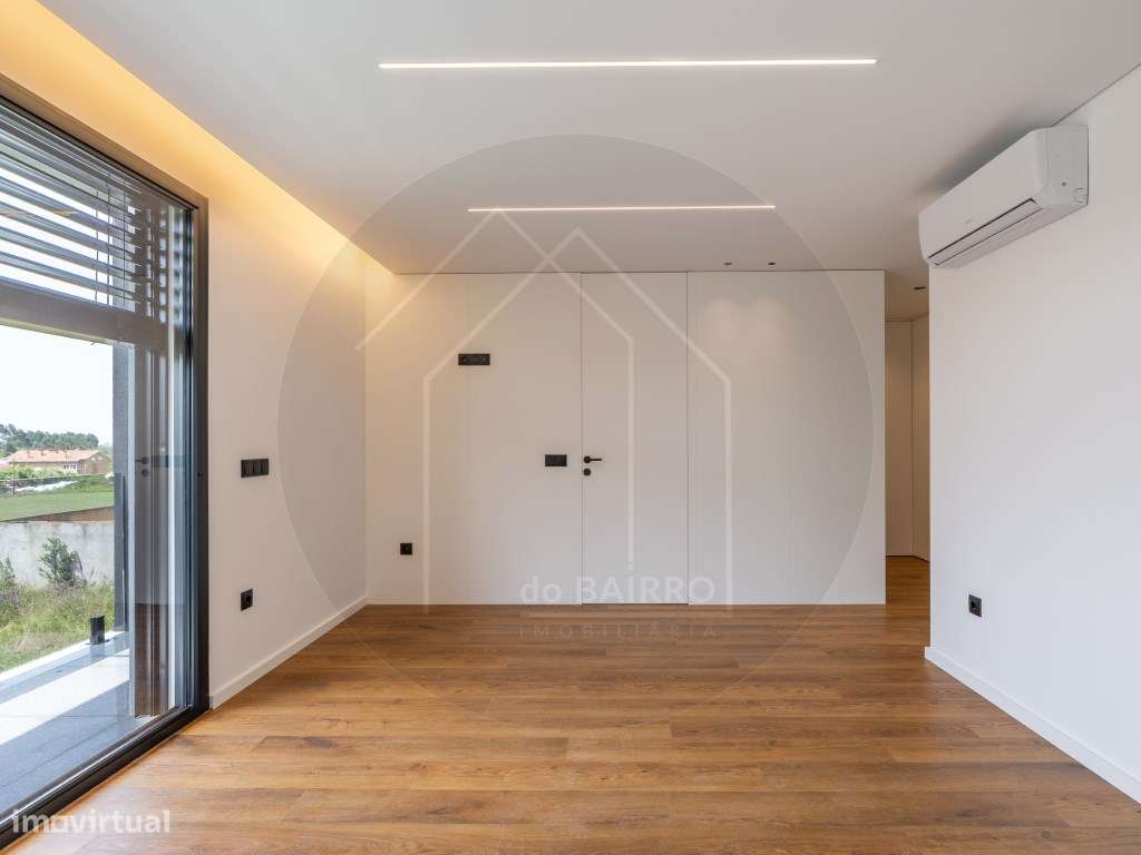 Moradia T4 com Piscina, design moderno, em Vila Nova de Gaia-14