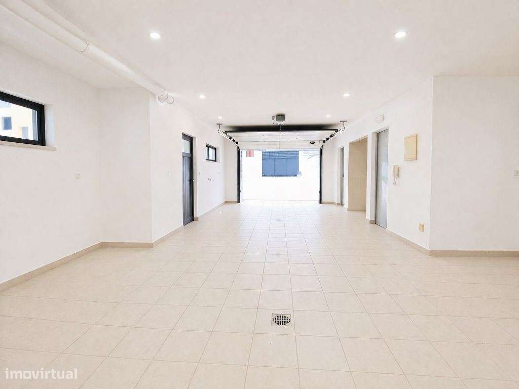 Moradia T5 Moderna no Feijó com 296 m² e Garagem de 100 m²  Confort...-24