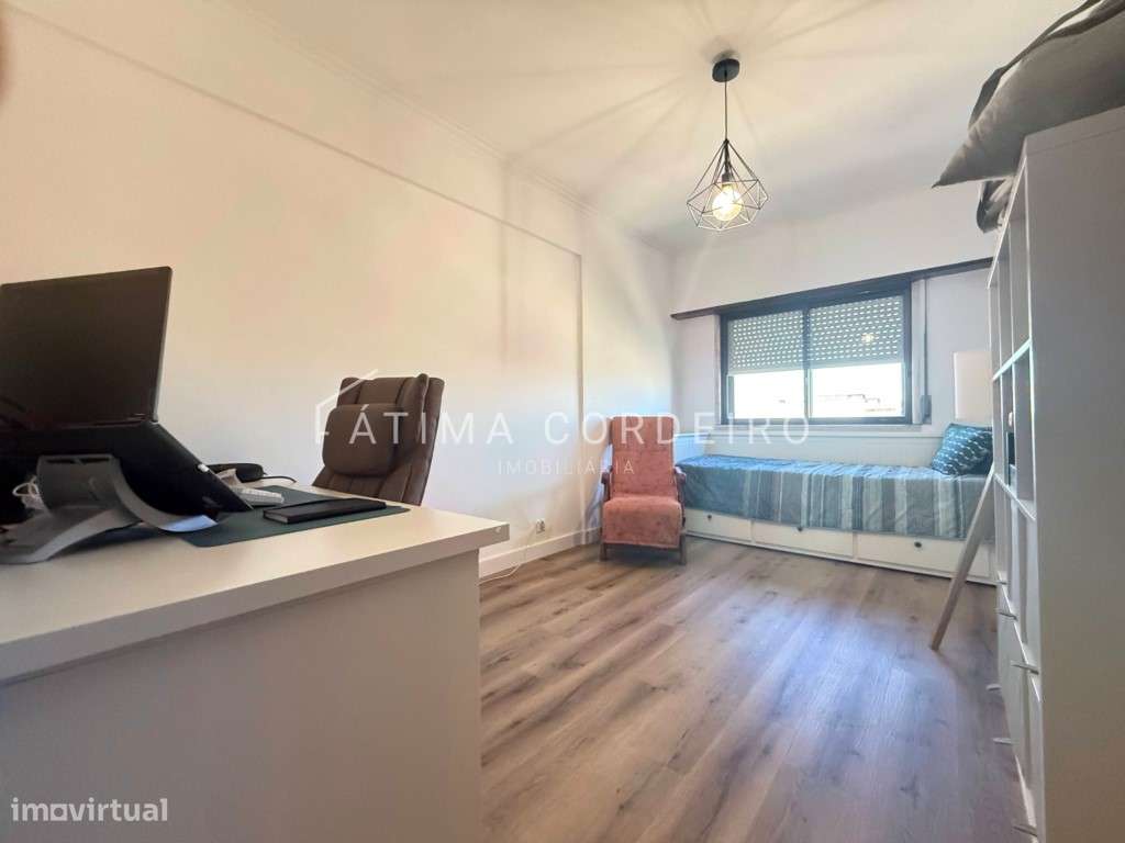 Excelente apartamento T2 com vista para a Serra de Sintra-14