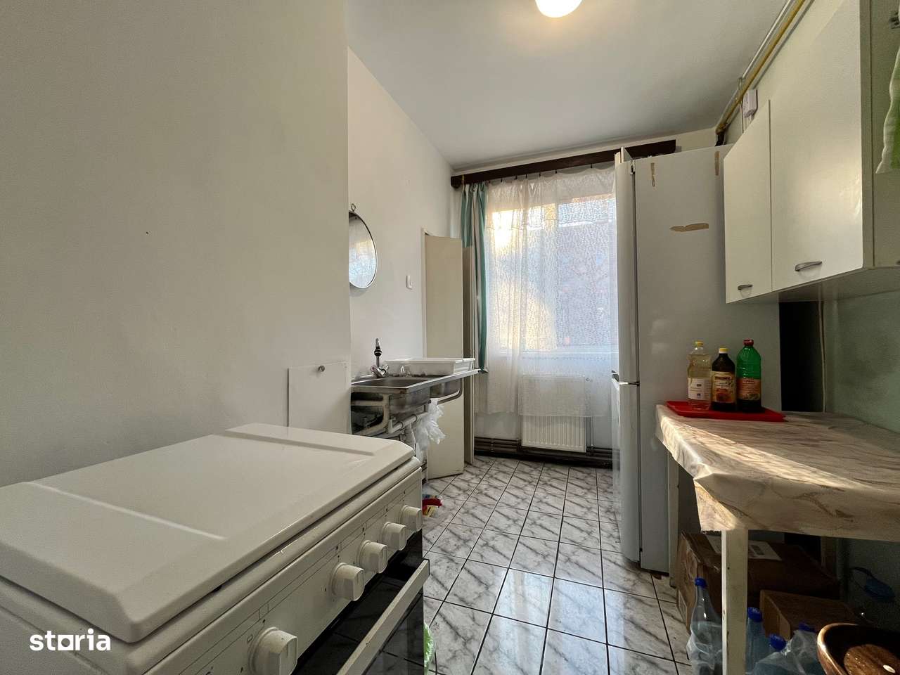 Apartament cu 3 camere, locatie deosebita, zona Spitalul Judetean.-3