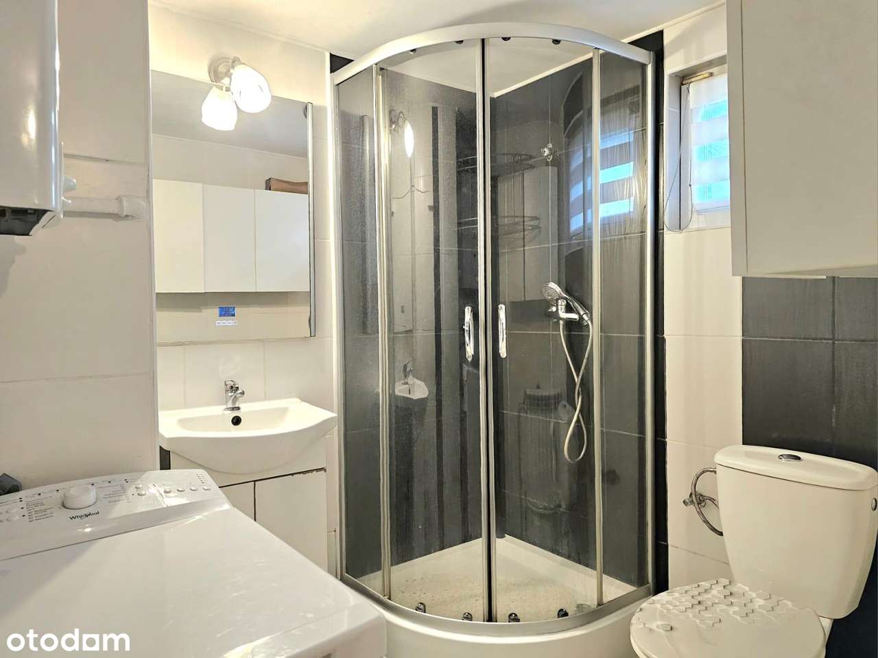 Dom wolnostojący z budynkiem gospodarczym-10