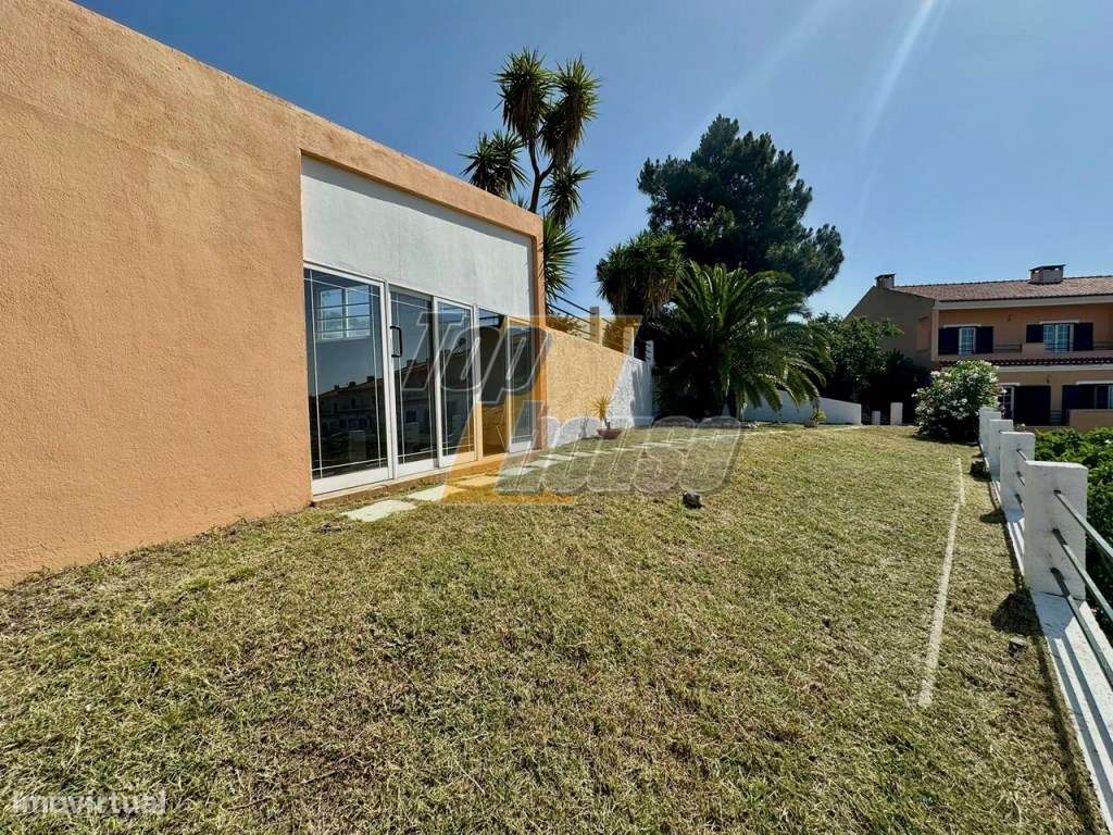 Moradia T4 com piscina e terreno de 900m2 - Quinta da Serralheira -...-40