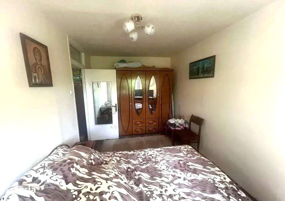 COMPLEXUL STUDENTESC - ETAJ 3 - BLOC IZOLAT - 3 cam - 2 bai - centrala - Imagine principală: 2/9