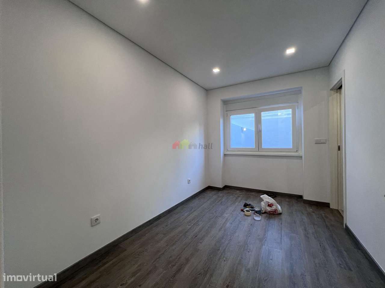 Apartamento T3 com 2 varandas em frente ao metro-4