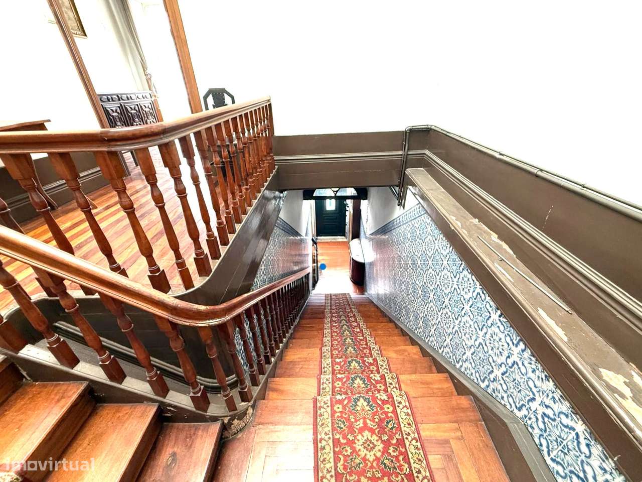 Moradia de Traça Apalaçada com Lojas  no Centro Histórico de Ovar-54